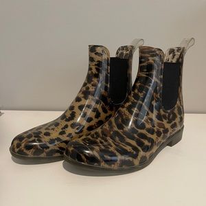 J Crew Size 7 Cheetah Chelsea / Rain Boots